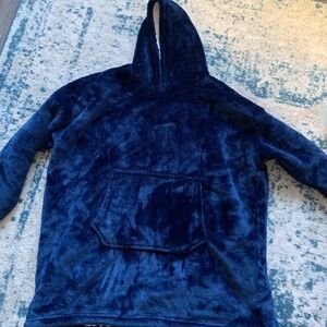 Fleece blanket sweatshirt